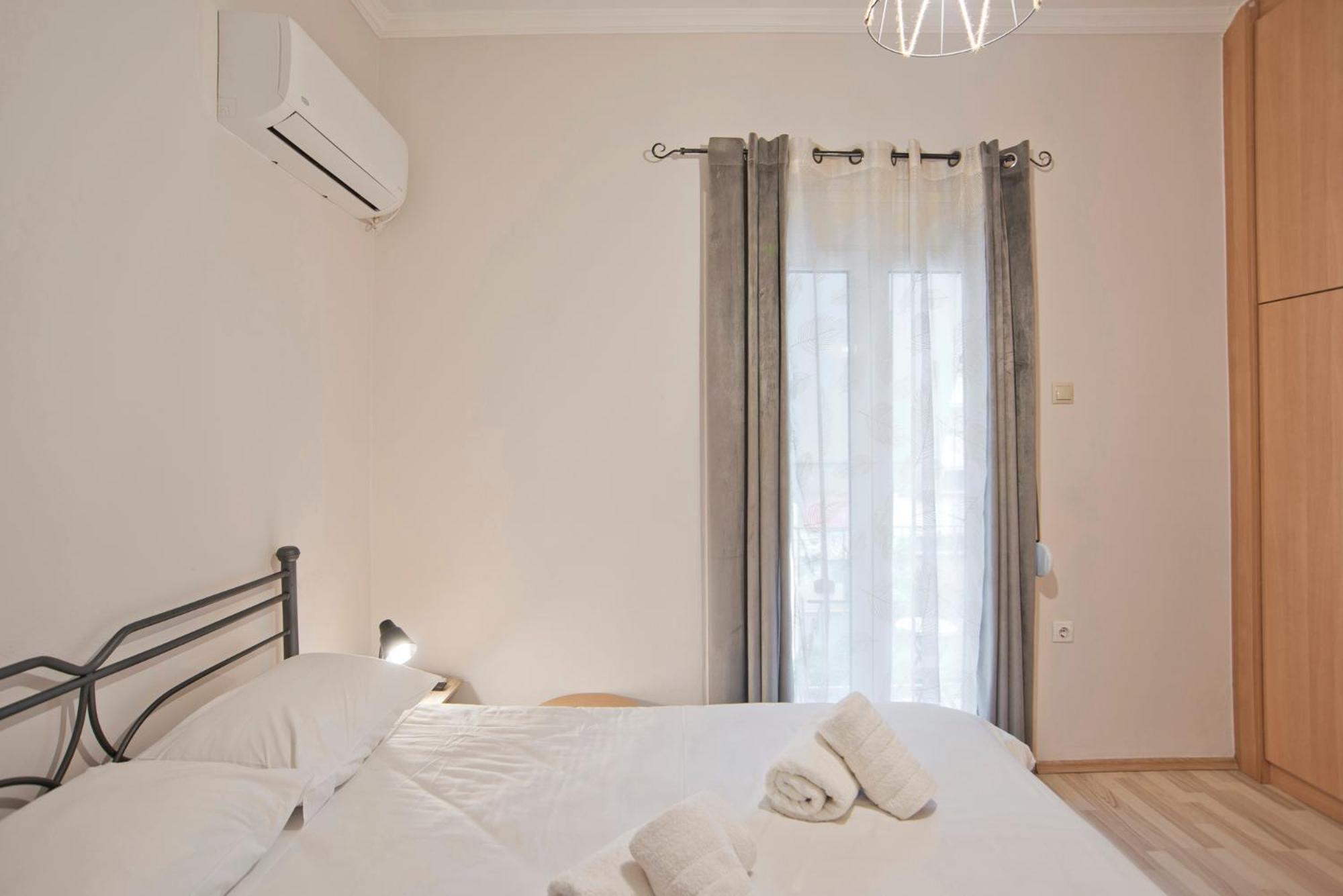 Cozy Studio At Kallithea 아테네 외부 사진